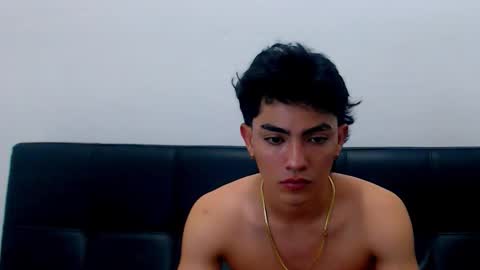 Snapshot of romeomillerr chatting on 11-06-25, 07:15 Romeo online show from 11-06-25, 07:15