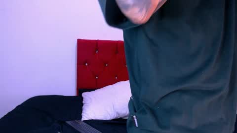 Snapshot of romeomillerr chatting on 11-21-25, 07:12 Romeo online show from 11-21-25, 07:12