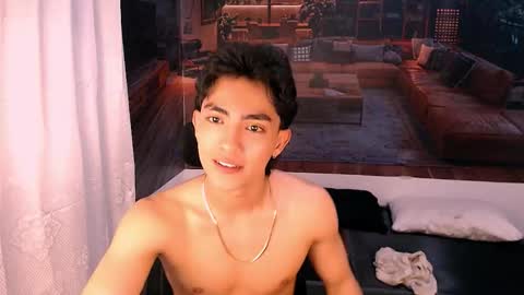 Snapshot of romeomillerr chatting on 11-25-25, 04:01 Romeo online show from 11-25-25, 04:01
