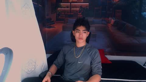 Snapshot of romeomillerr chatting on 12-02-25, 08:48 Romeo online show from 12-02-25, 08:48