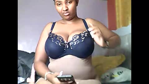 Romina 26 online show from 05-15-26, 07:54