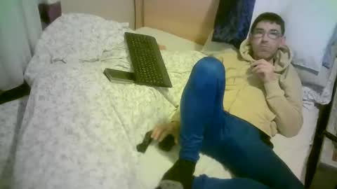 Snapshot of romson998181 chatting on 12-03-25, 09:46 romson998181 online show from 12-03-25, 09:46