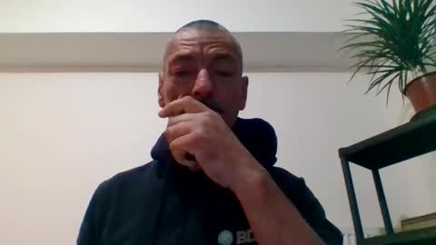 Snapshot of ronbig8inch chatting on 10-23-25, 12:43 ronbig8inch online show from 10-23-25, 12:43