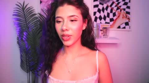 Snapshot of ronieeplay chatting on 12-16-24, 04:02 Roni online show from 12-16-24, 04:02