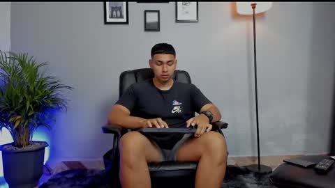 Snapshot of ronnie_canford chatting on 01-18-26, 03:38 RonnieCanford online show from 01-18-26, 03:38