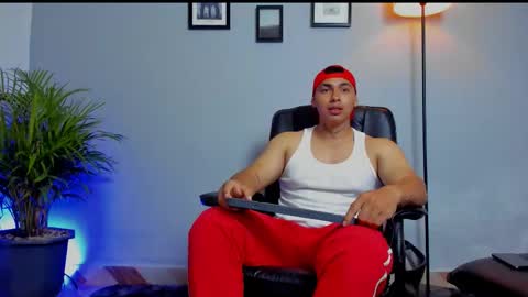 Snapshot of ronnie_canford chatting on 02-27-26, 01:38 RonnieCanford online show from 02-27-26, 01:38