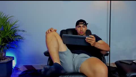 Snapshot of ronnie_canford chatting on 03-04-26, 07:20 RonnieCanford online show from 03-04-26, 07:20