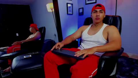 ronnie_crawford online show from 07-03-26, 06:42