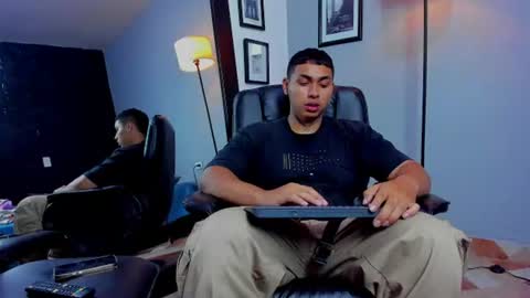 ronnie_crawford online show from 07-11-26, 07:16