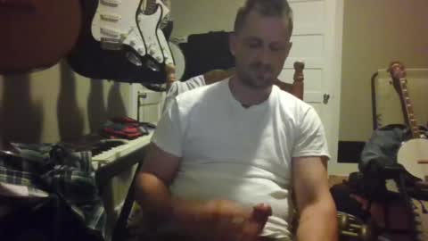 Snapshot of ronniejohnston13 chatting on 06-14-26, 08:05 ronniejohnston13 online show from 06-14-26, 08:05