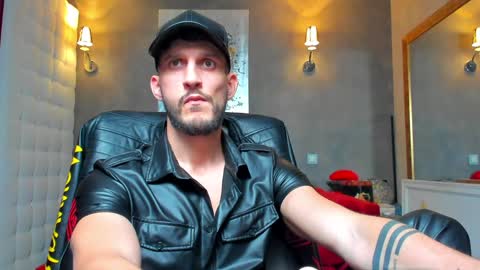Snapshot of ronythemaster chatting on 01-07-25, 09:46 onlyfans- online show from 01-07-25, 09:46