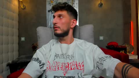 Snapshot of ronythemaster chatting on 01-16-25, 01:16 onlyfans- online show from 01-16-25, 01:16