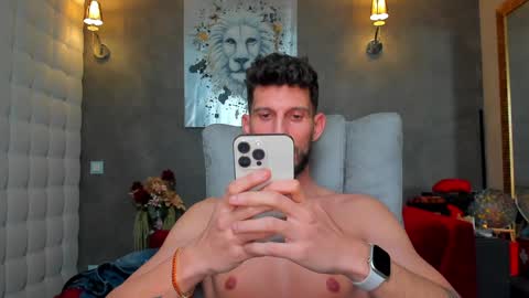 Snapshot of ronythemaster chatting on 01-17-25, 04:17 onlyfans- online show from 01-17-25, 04:17
