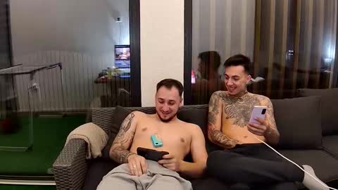 Snapshot of room4all chatting on 03-10-26, 08:03 ionut online show from 03-10-26, 08:03