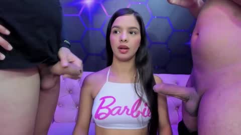 Snapshot of room_kitty chatting on 01-27-25, 11:11  MIA AND PAUL online show from 01-27-25, 11:11