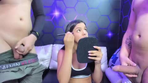 Snapshot of room_kitty chatting on 03-11-25, 11:15  MIA AND PAUL online show from 03-11-25, 11:15