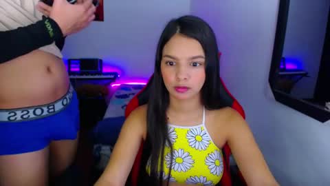 Snapshot of room_kitty chatting on 11-10-25, 04:28 MIA AND PAUL online show from 11-10-25, 04:28