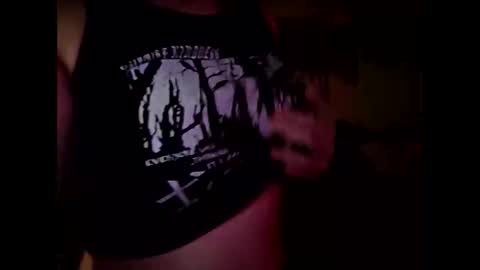 Snapshot of roozzzof chatting on 09-17-25, 11:50 rooz online show from 09-17-25, 11:50