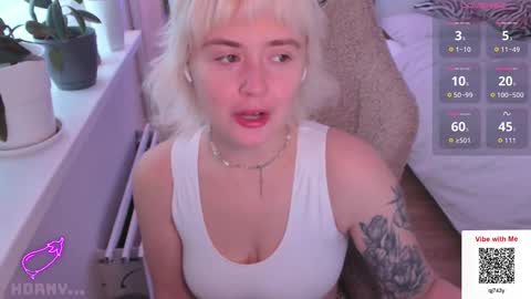 Snapshot of rororo1818 chatting on 11-06-25, 07:53 reesha . online show from 11-06-25, 07:53