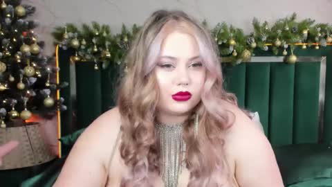 Chloe online show from 12-15-25, 09:46