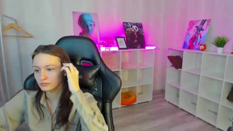 Viola online show from 03-13-26, 08:10