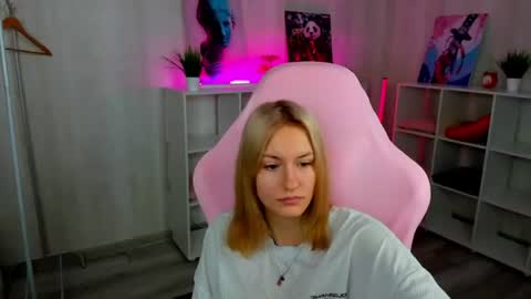 Viola online show from 07-15-26, 01:00