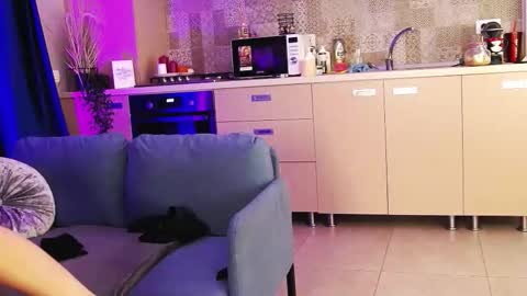 Rose online show from 03-26-26, 03:23