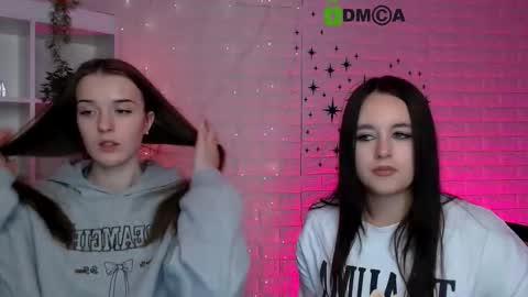 Snapshot of rosalie_liu chatting on 11-19-25, 02:28 rosalie_liu online show from 11-19-25, 02:28