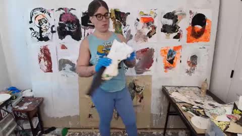 Rosalie Caine online show from 11-14-25, 07:23