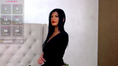 Snapshot of rosalienorman chatting on 10-13-25, 12:49 Rosalie online show from 10-13-25, 12:49