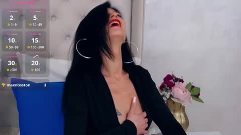 Snapshot of rosalienorman chatting on 11-25-25, 08:42 Rosalie online show from 11-25-25, 08:42