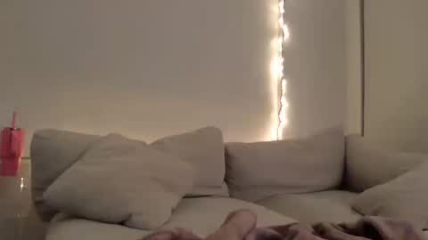 Snapshot of rosalinatoosexy chatting on 01-04-25, 06:19 Rosalina online show from 01-04-25, 06:19