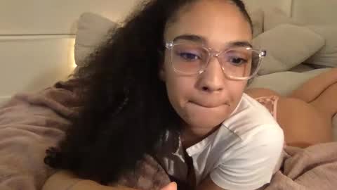 Snapshot of rosalinatoosexy chatting on 02-07-25, 08:33 Rosalina online show from 02-07-25, 08:33