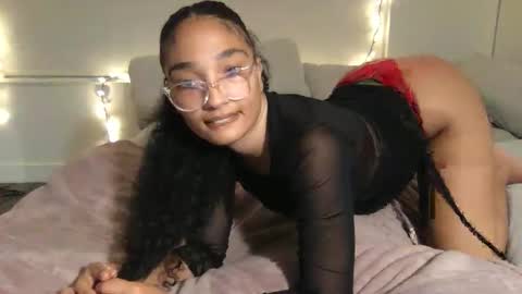 Snapshot of rosalinatoosexy chatting on 10-19-25, 04:35 Rosalina online show from 10-19-25, 04:35
