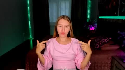RosaRising online show from 06-30-26, 04:24