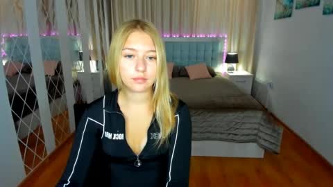 RosaRising online show from 07-09-26, 04:49