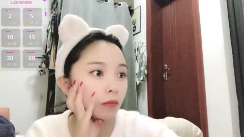 Snapshot of rose6688 chatting on 02-11-25, 08:48 rose online show from 02-11-25, 08:48
