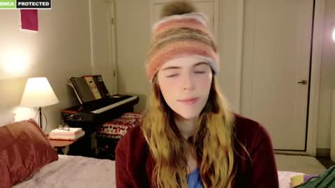 rose77782 online show from 02-19-25, 12:25