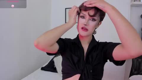 Snapshot of rose_blossom__ chatting on 10-30-25, 11:38 Rose online show from 10-30-25, 11:38