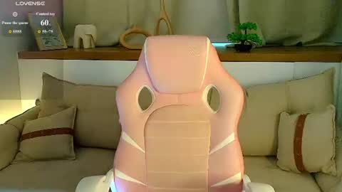 Rose online show from 06-19-26, 11:14