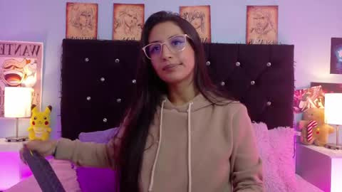 Snapshot of rose_smiley1 chatting on 05-12-26, 04:20 Rose online show from 05-12-26, 04:20