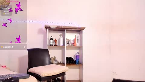Snapshot of rose_sscott chatting on 02-19-25, 02:44 Jhoan Alexis online show from 02-19-25, 02:44