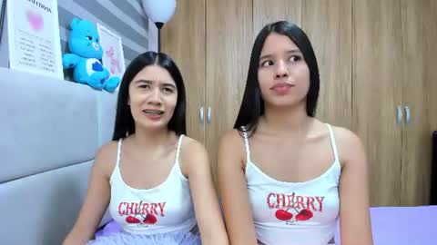 Rose y Miah online show from 07-04-26, 03:35