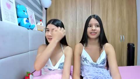 Rose y Miah online show from 07-11-26, 04:26