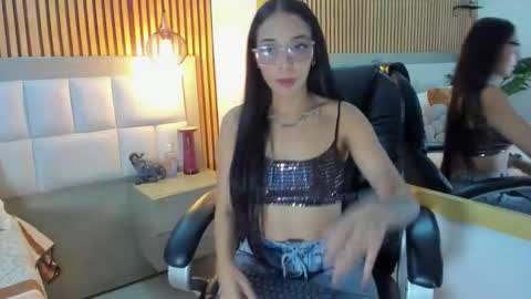 Snapshot of roseaurora chatting on 02-26-26, 12:59 roseaurora online show from 02-26-26, 12:59