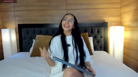 Snapshot of roseaurora chatting on 03-09-26, 12:31 roseaurora online show from 03-09-26, 12:31