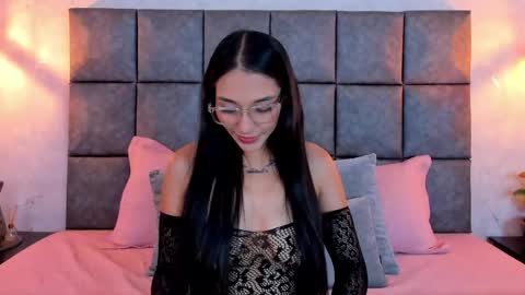 roseaurora online show from 04-27-26, 11:19