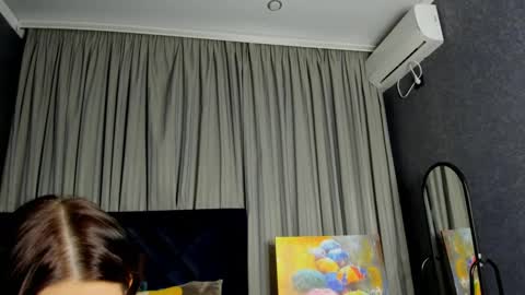 Snapshot of roseblanche2k chatting on 12-14-24, 02:23 Florin online show from 12-14-24, 02:23