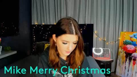 Snapshot of roseblanche2k chatting on 12-25-24, 11:10 Florin online show from 12-25-24, 11:10