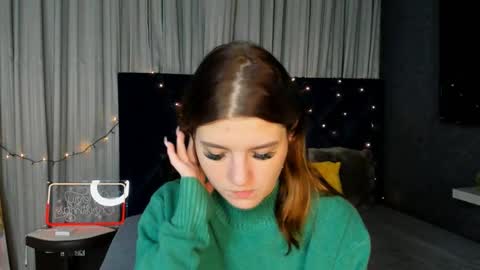 Snapshot of roseblanche2k chatting on 12-26-24, 10:52 Florin online show from 12-26-24, 10:52